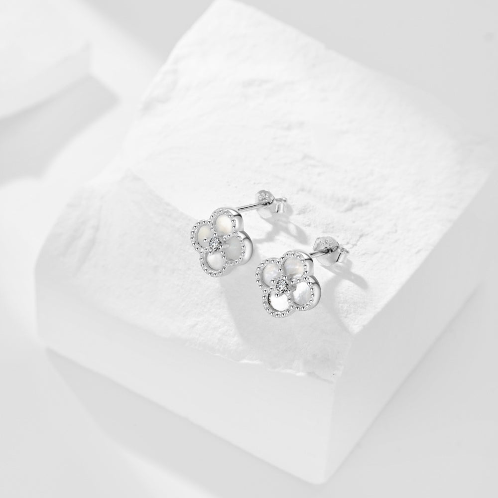 Clover white studs